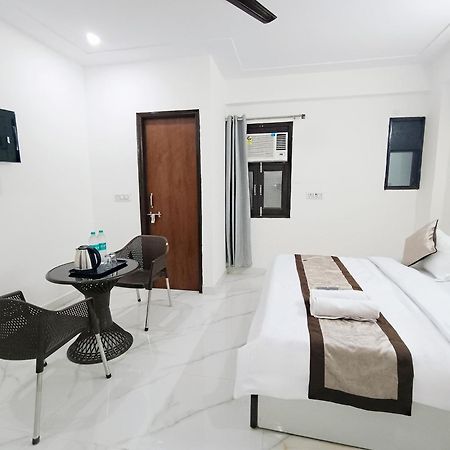 Hotel Krishna Tower Delhi  Eksteriør bilde