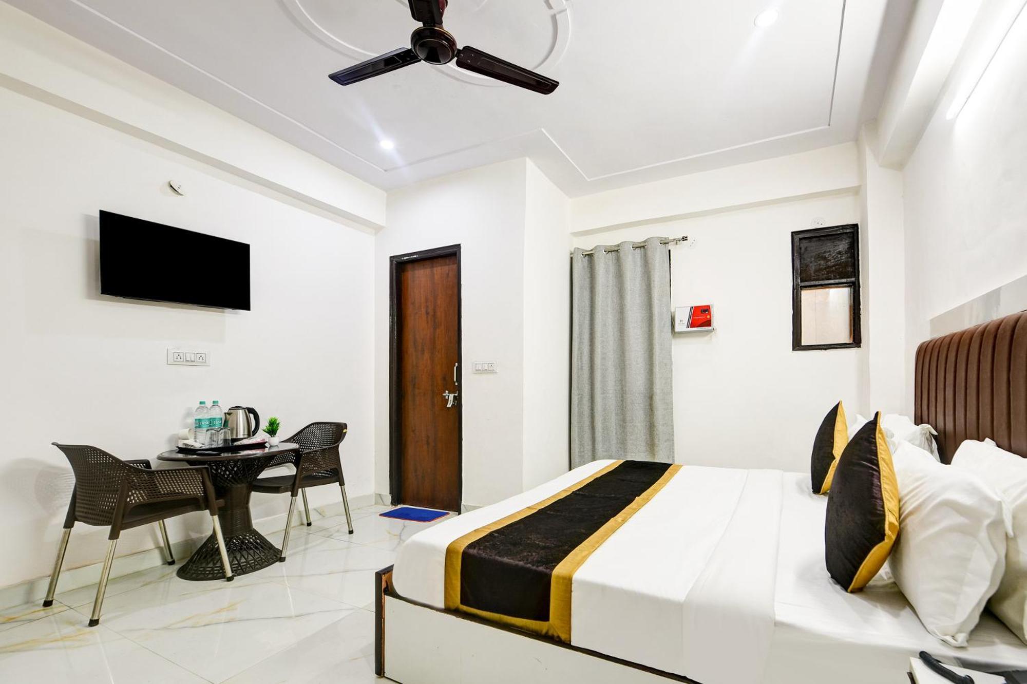 Hotel Krishna Tower Delhi  Eksteriør bilde
