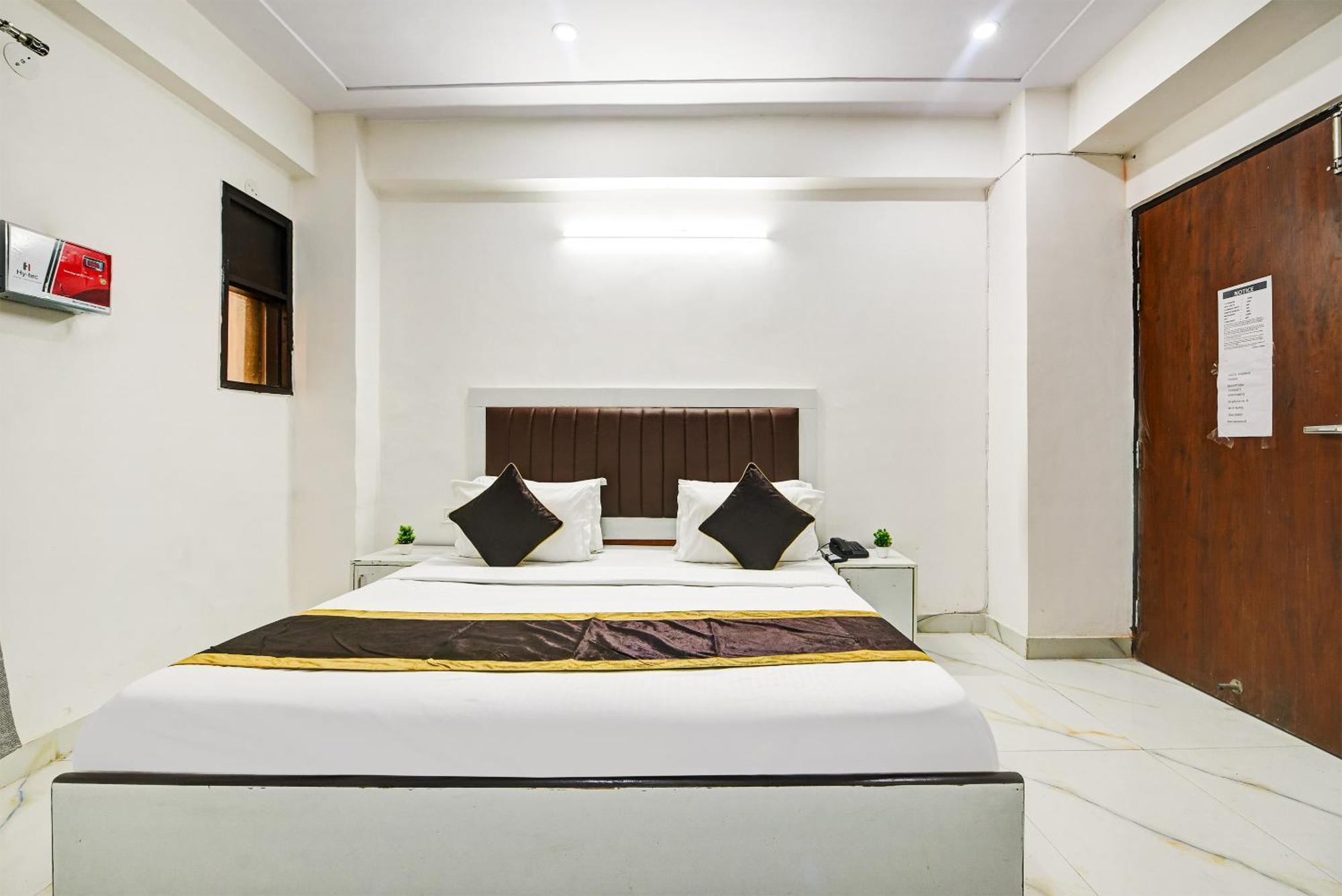 Hotel Krishna Tower Delhi  Eksteriør bilde