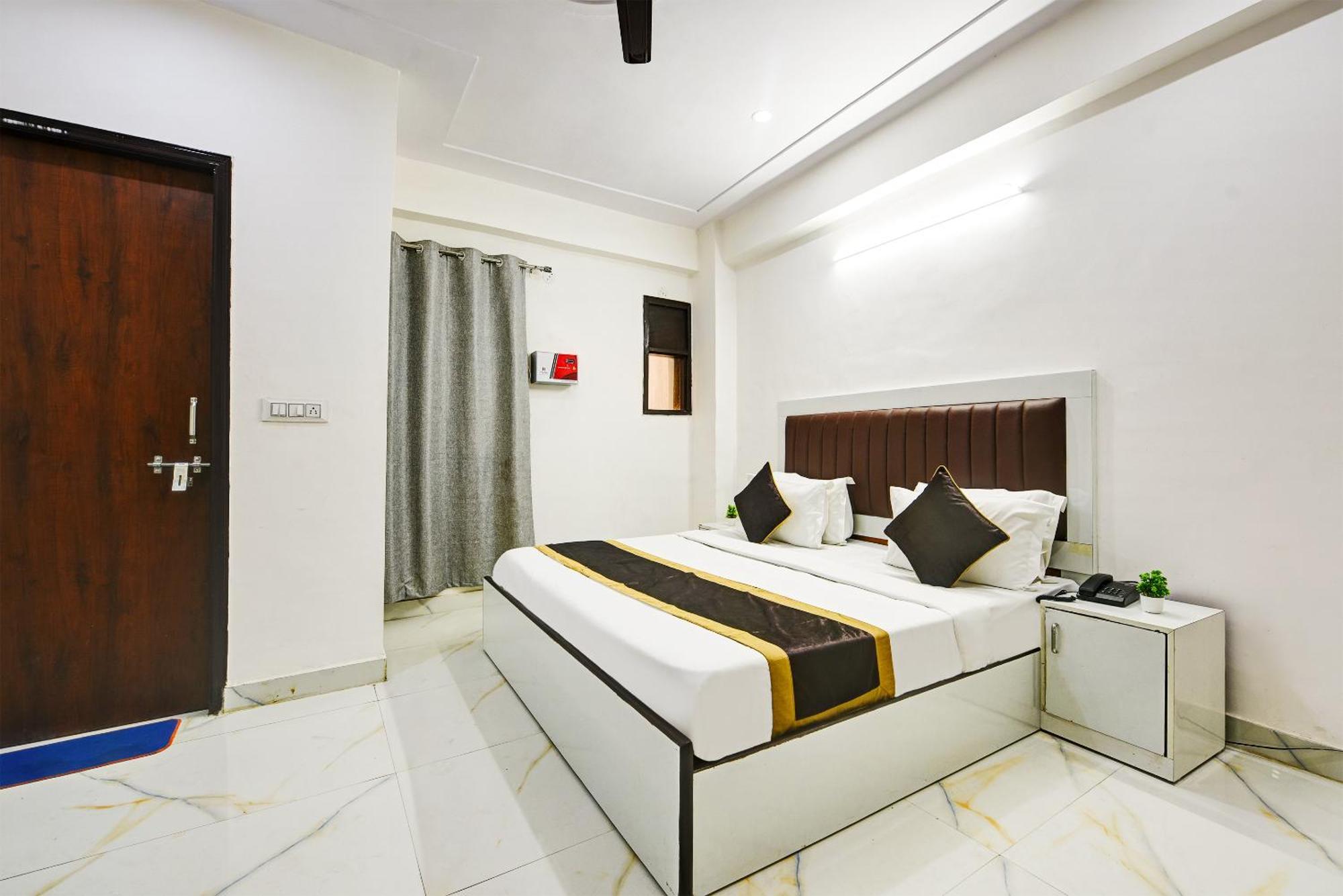 Hotel Krishna Tower Delhi  Eksteriør bilde