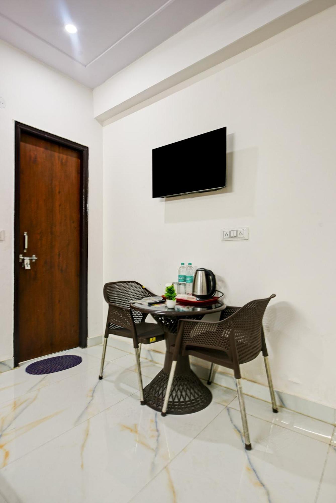 Hotel Krishna Tower Delhi  Eksteriør bilde