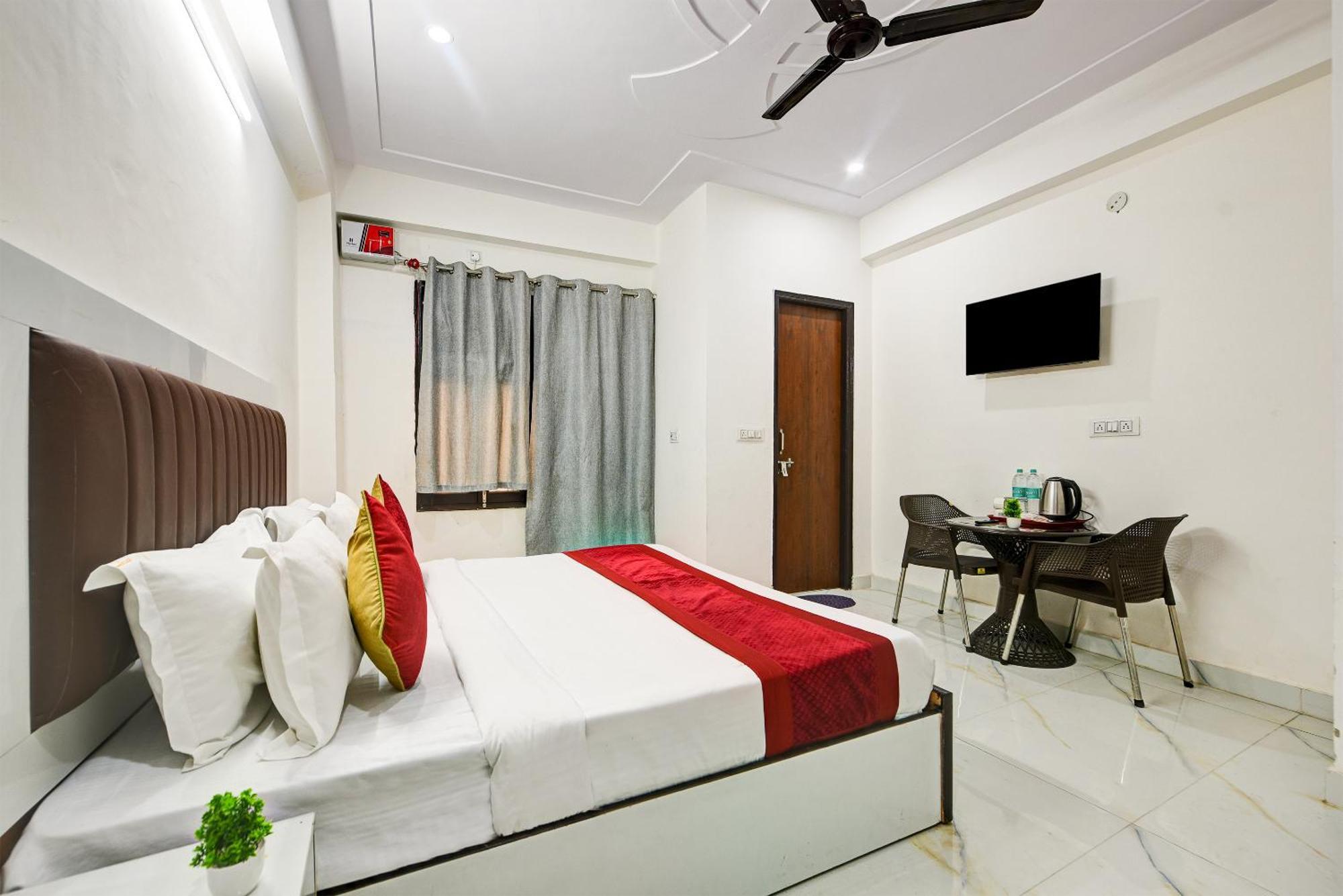 Hotel Krishna Tower Delhi  Eksteriør bilde