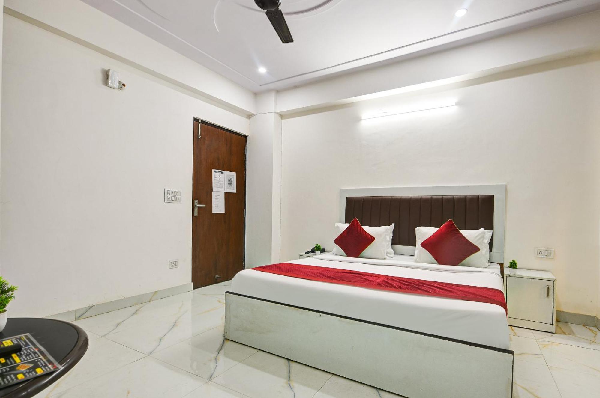 Hotel Krishna Tower Delhi  Eksteriør bilde