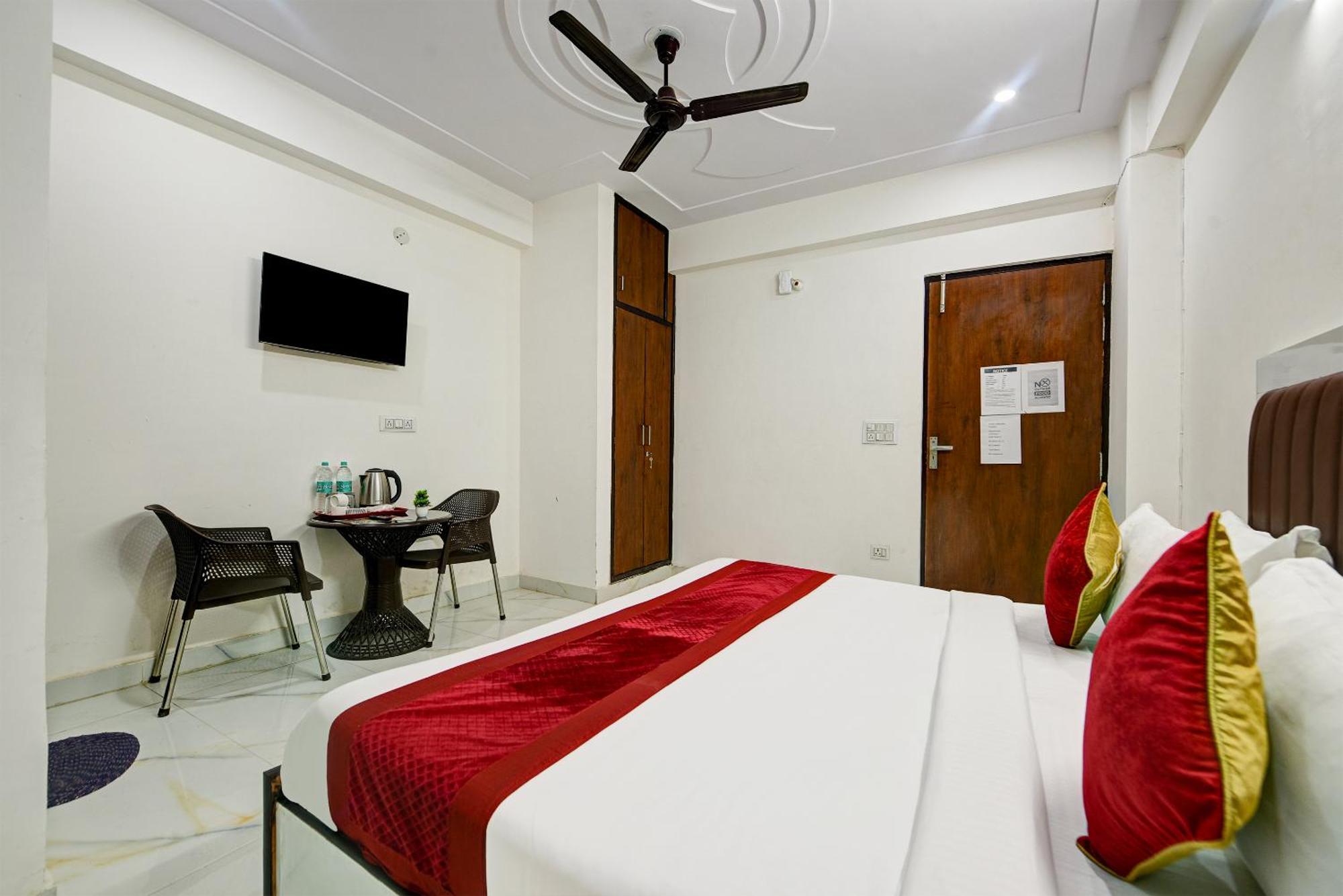 Hotel Krishna Tower Delhi  Eksteriør bilde