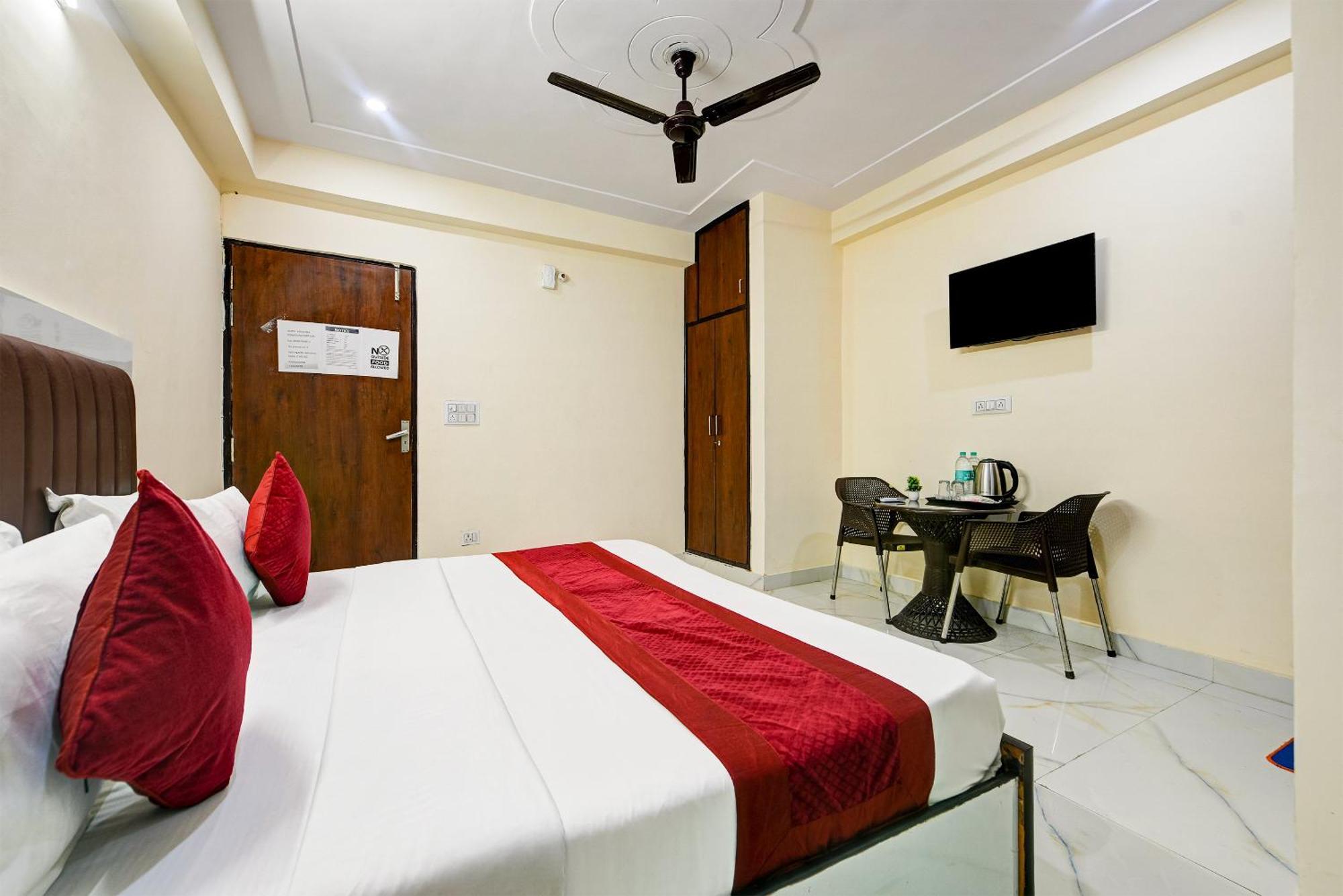 Hotel Krishna Tower Delhi  Eksteriør bilde
