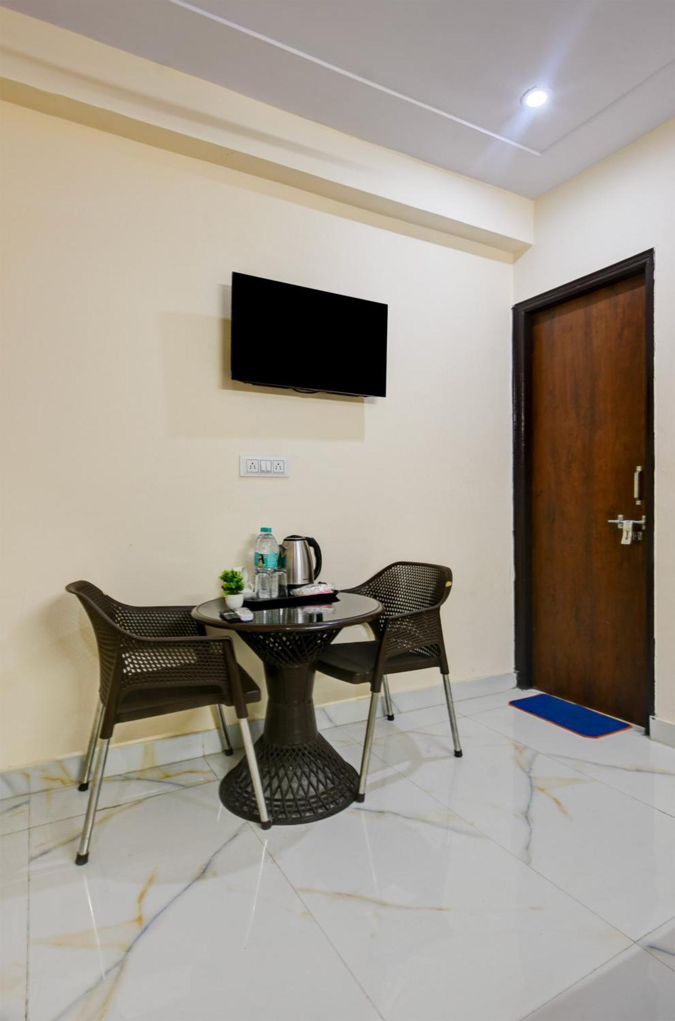 Hotel Krishna Tower Delhi  Eksteriør bilde