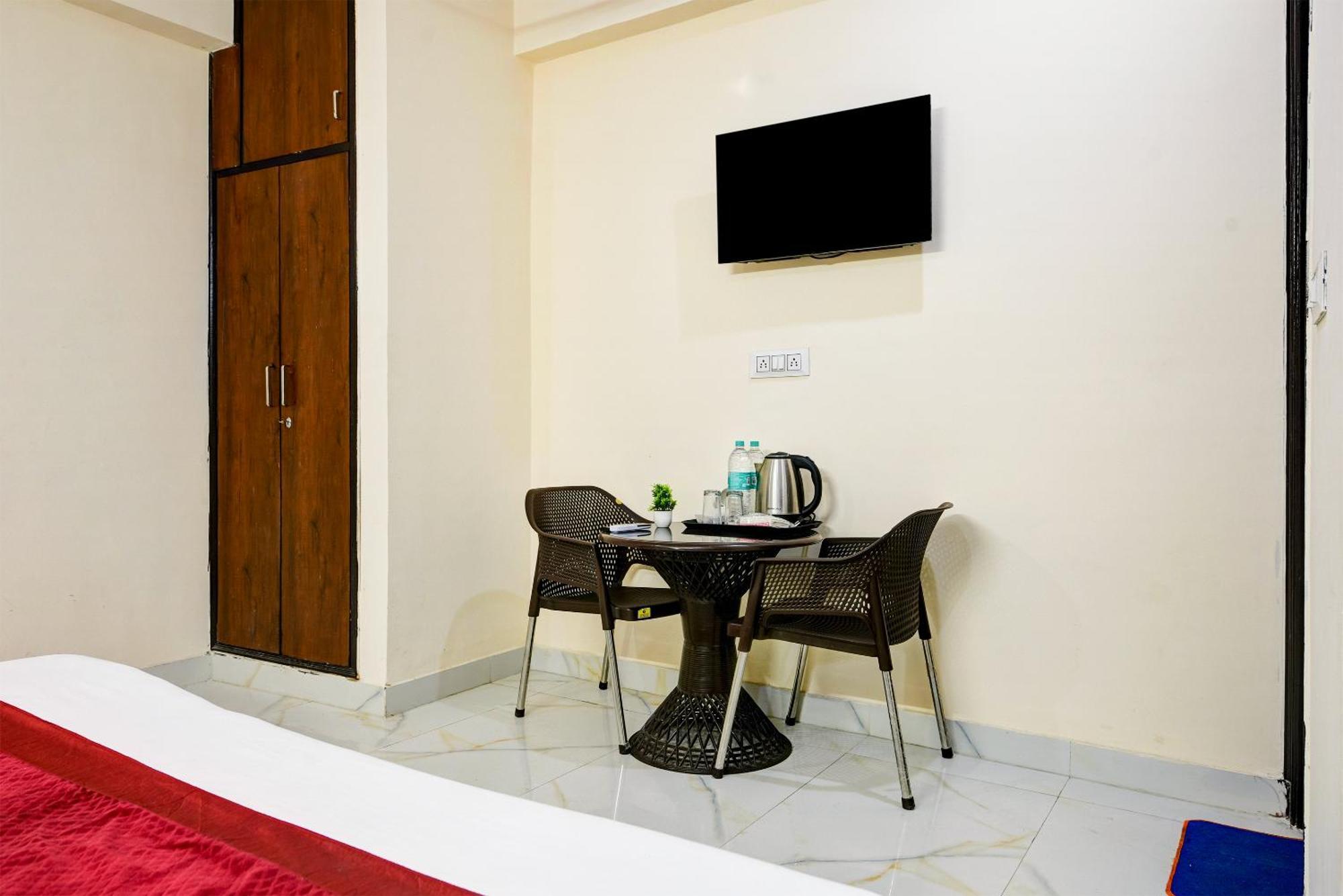 Hotel Krishna Tower Delhi  Eksteriør bilde