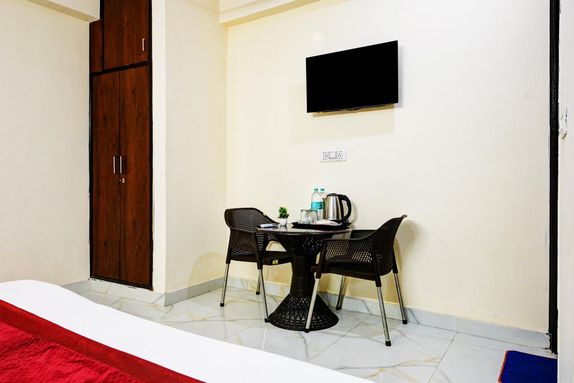 Hotel Krishna Tower Delhi  Eksteriør bilde