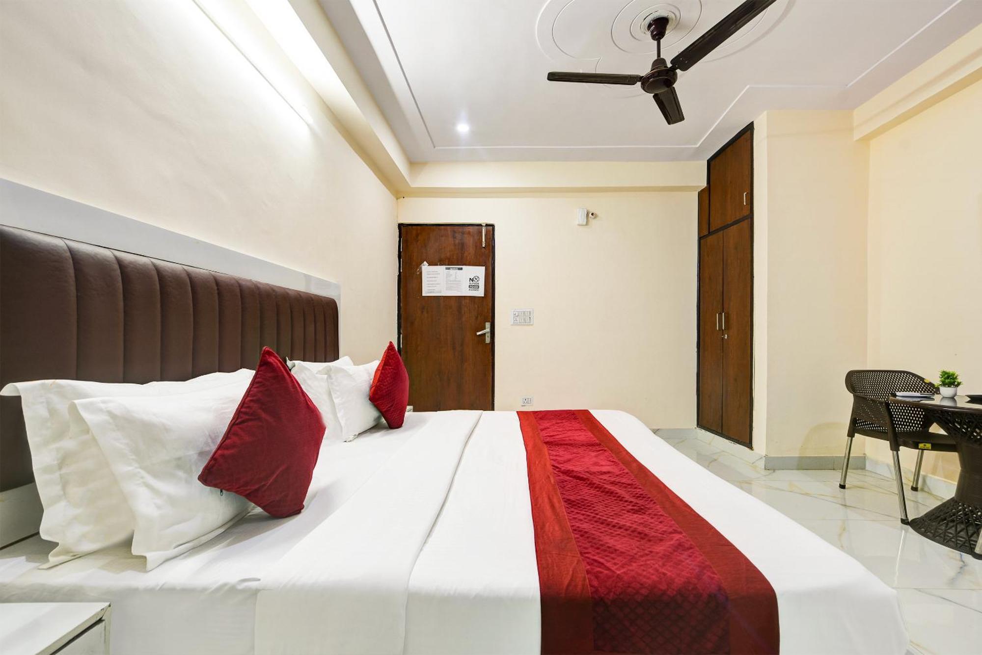 Hotel Krishna Tower Delhi  Eksteriør bilde
