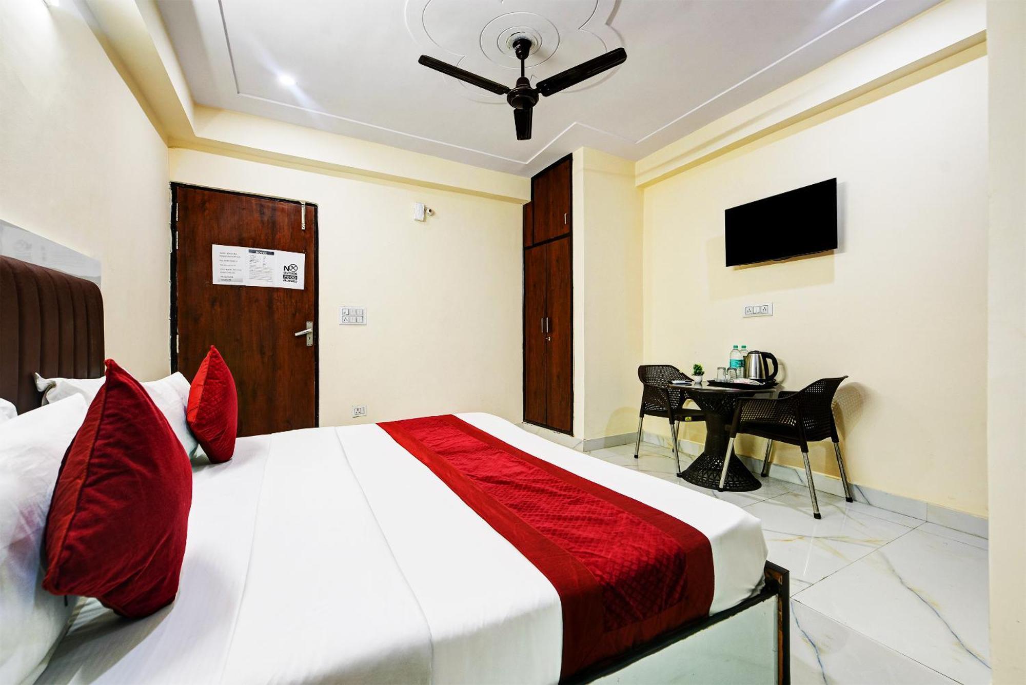 Hotel Krishna Tower Delhi  Eksteriør bilde